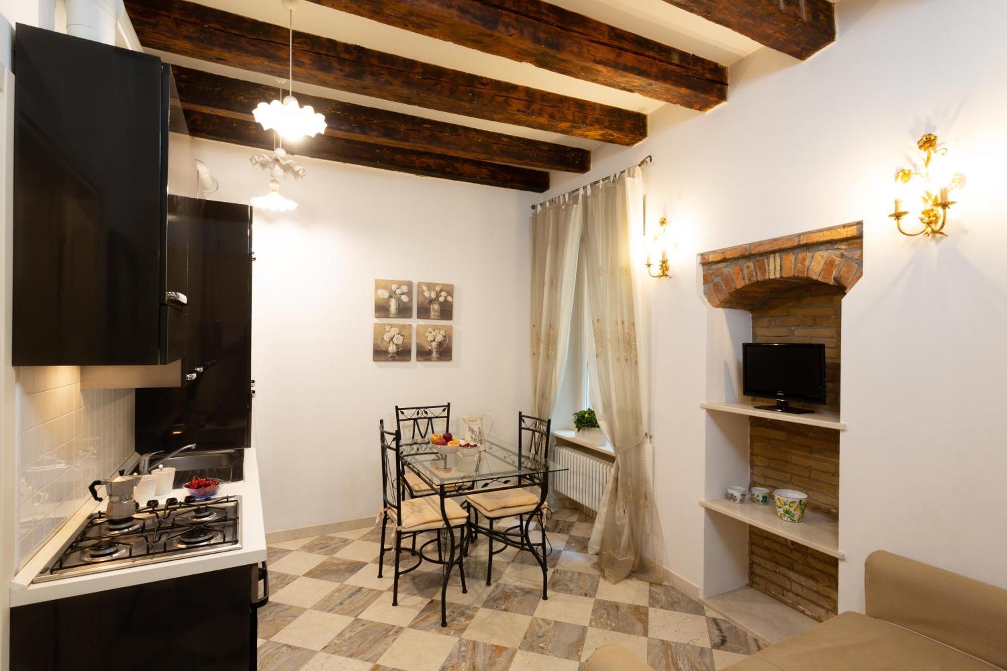 La Castellana Lägenhet Bergamo Exteriör bild