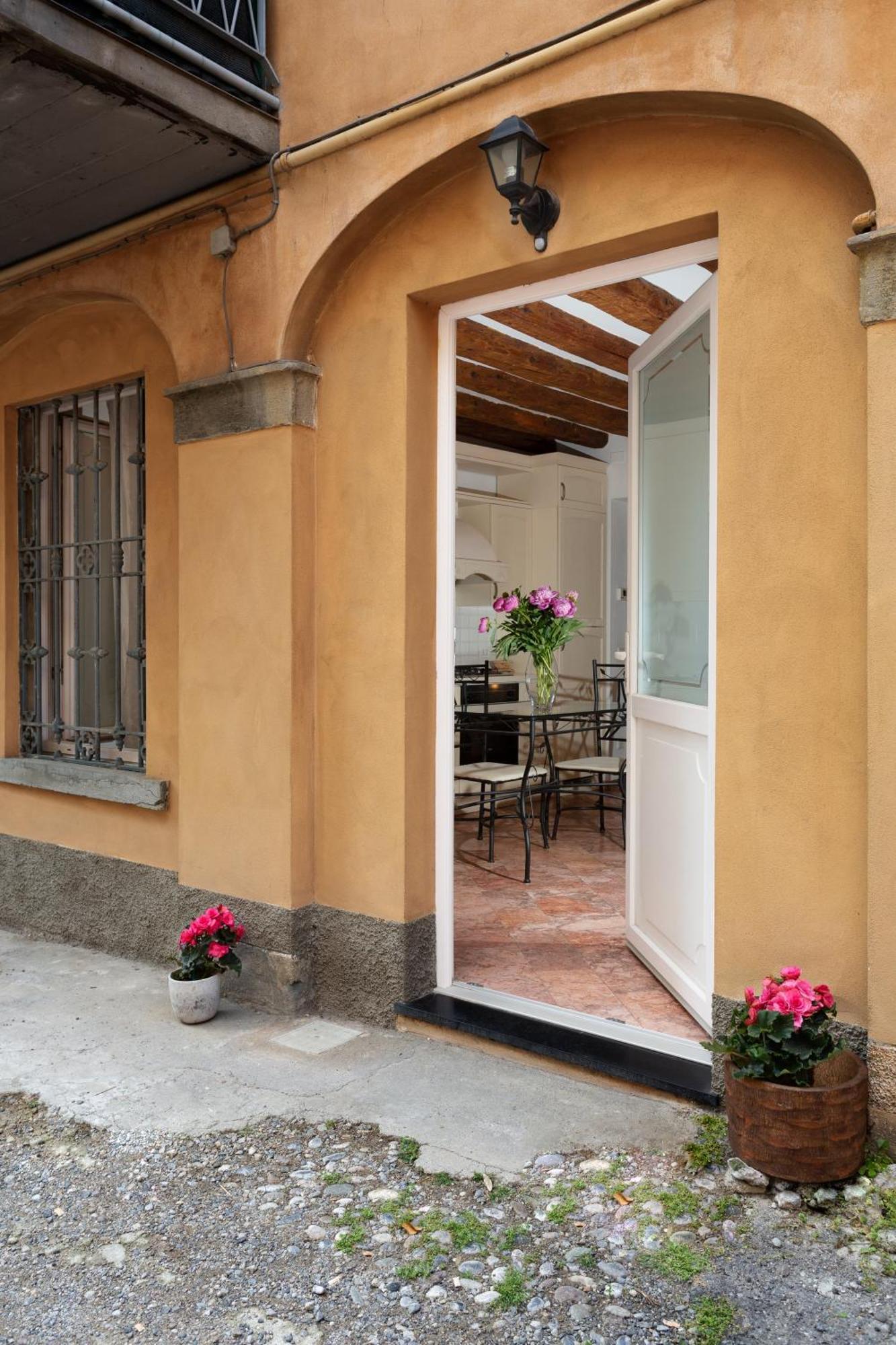 La Castellana Lägenhet Bergamo Exteriör bild